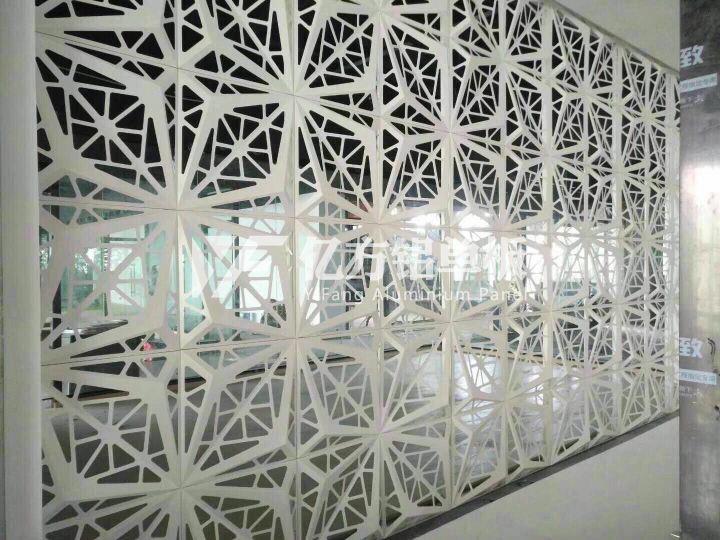 雕花鋁單板