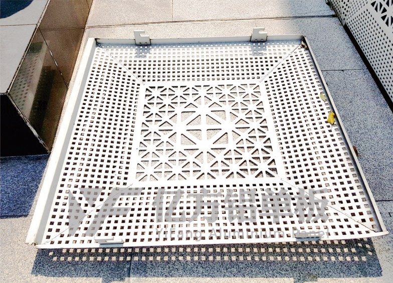 雕花鋁單板